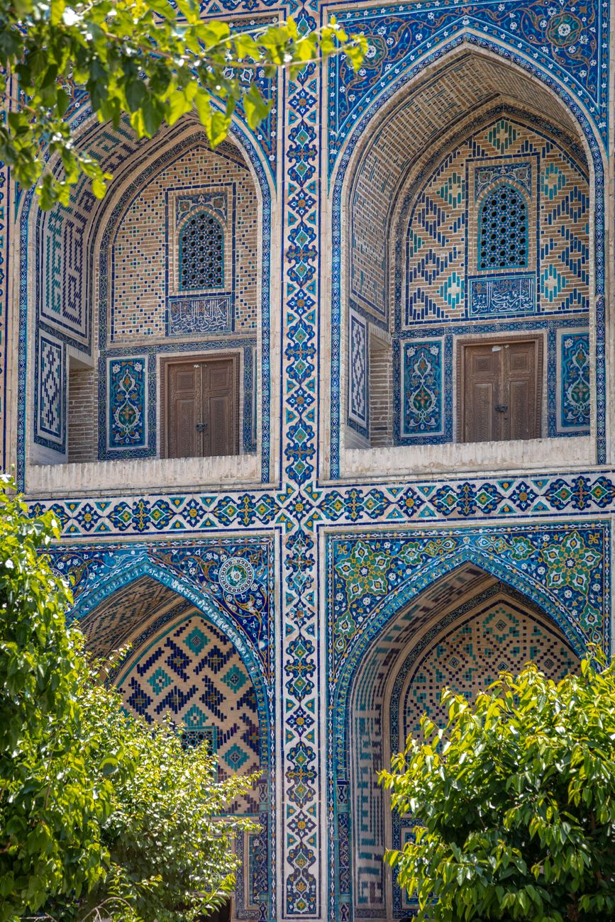 Samarqand Registon maydoni va Tillakori madrasasi